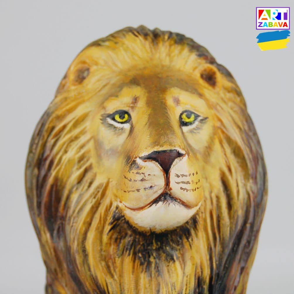 5.9-inch hand-carved and painted lion figurine, wooden statue with detailed craftsmanship.